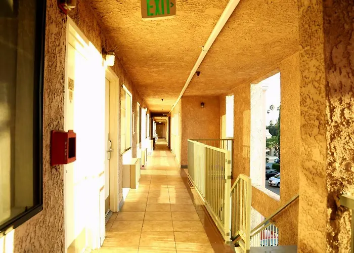 Travelodge By Wyndham Pasadena Central