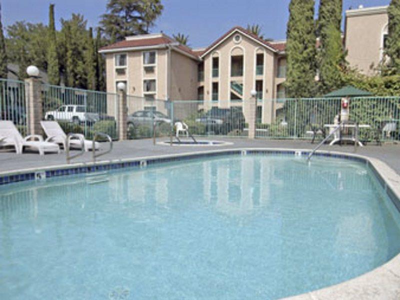 Travelodge By Wyndham Motel 2*