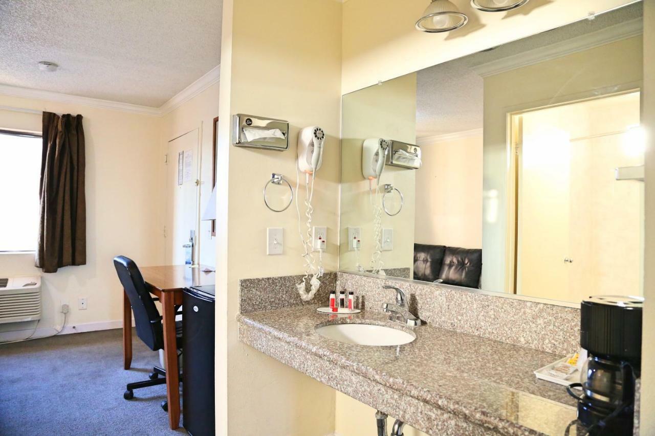 Travelodge By Wyndham Motel Pasadena